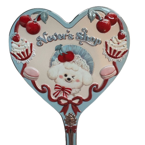 Flower Knows Never’s Shop Collection Heart Shaped Hand-Held Mirror - Picture 2 of 7